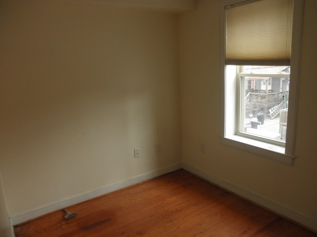 Building Photo - 15 S Decker Ave