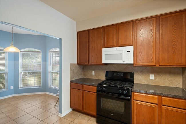 Foto del edificio - 14822 Juniper Dale Ct