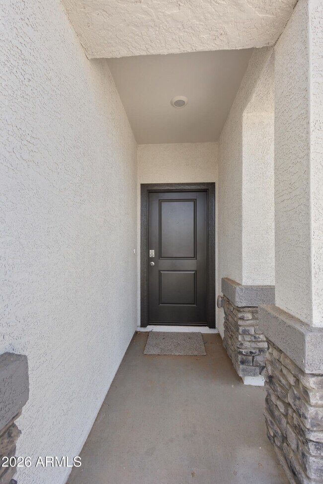 Building Photo - 18351 W Hackamore Dr