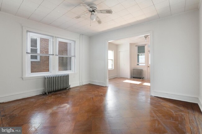 Foto del edificio - 343 W Lancaster Ave