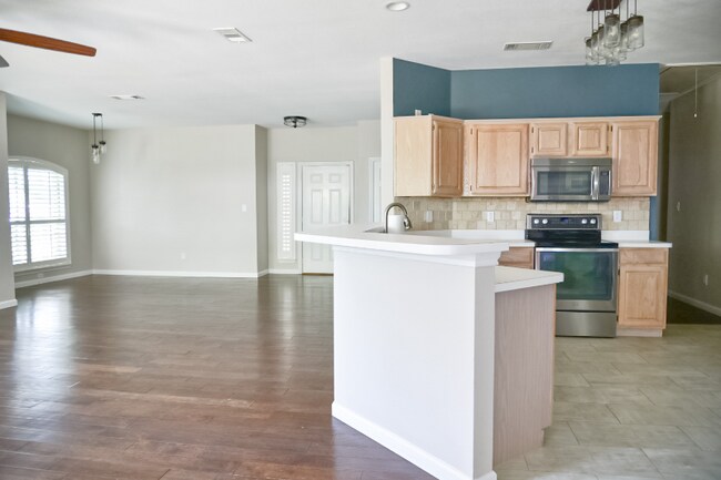 Building Photo - 1811 Blackburn Rd