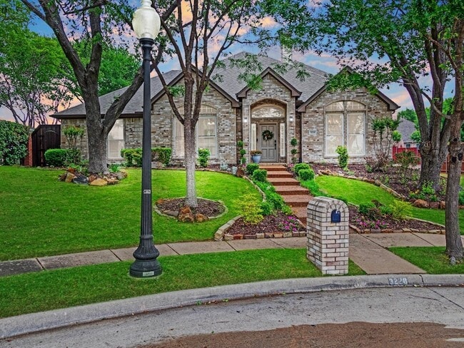 Building Photo - 3228 Port Royal Ct