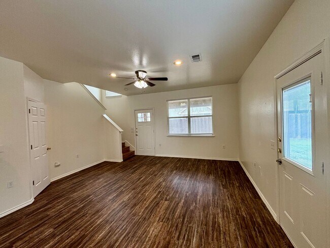 Building Photo - Meador-6914