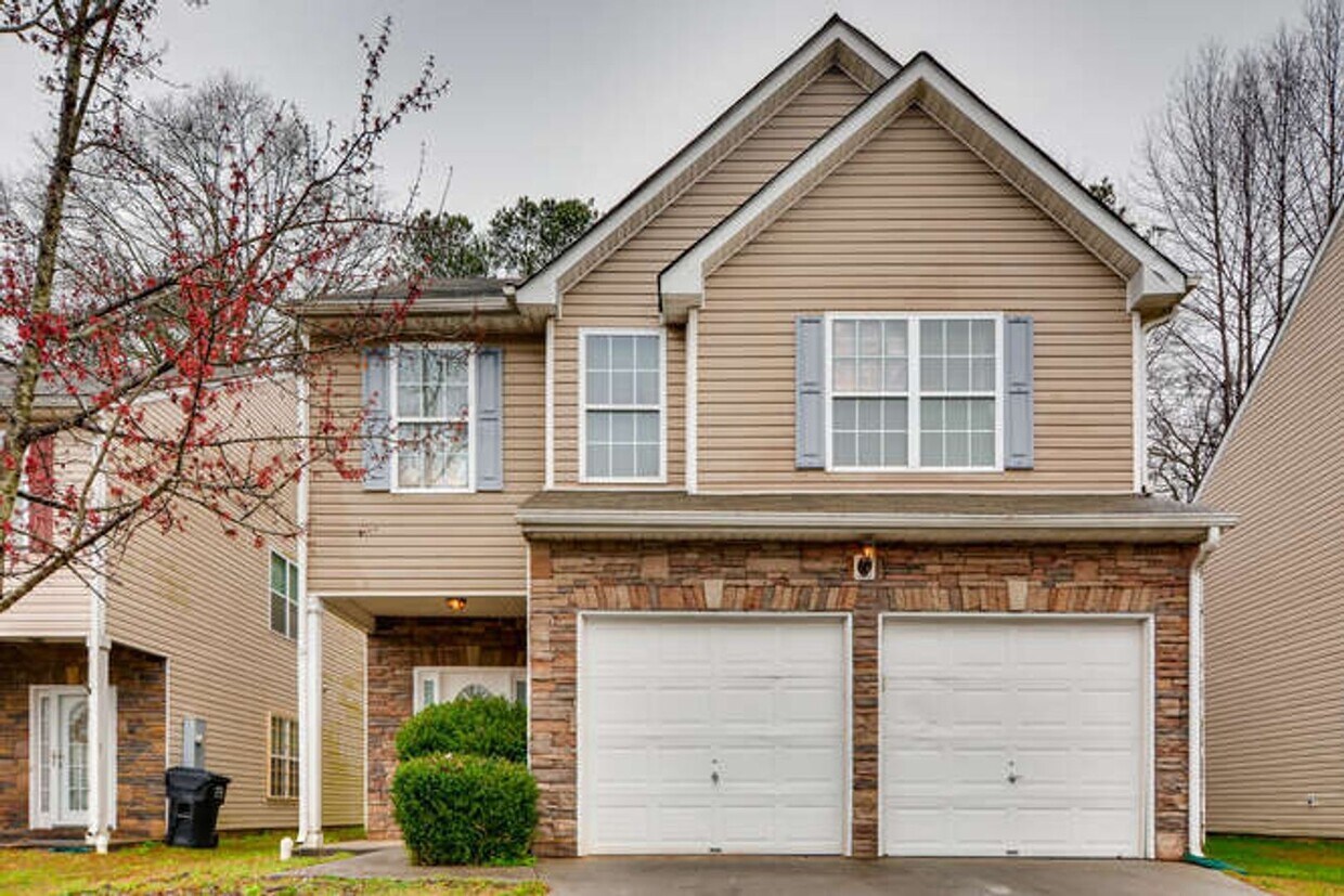 Foto principal - Newer Home For Rent 2 Story - Just Like Br...