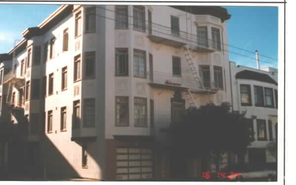Building Photo - 1631 Chestnut St