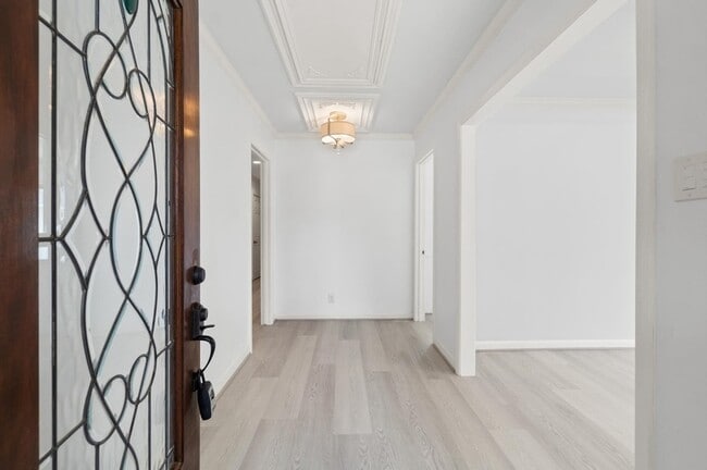 Foto del edificio - 6249 Overbrook Ln