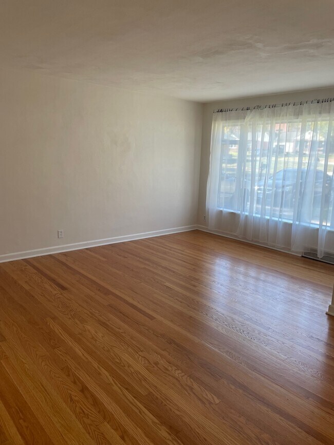 9404 High Hill Ct, Saint Louis, MO 63126 House Rental in Saint Louis