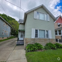 Building Photo - 3549-3549 Trent Ave