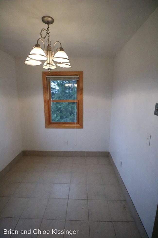 Building Photo - 708 Torrey Ln