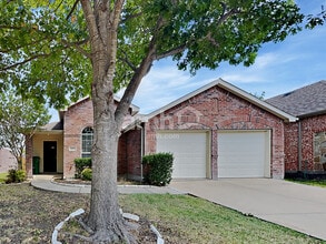 530 Hickory Ln