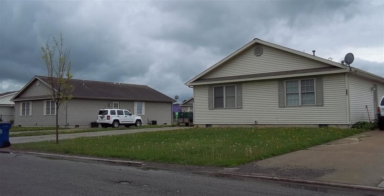Primary Photo - 701 N Plum St