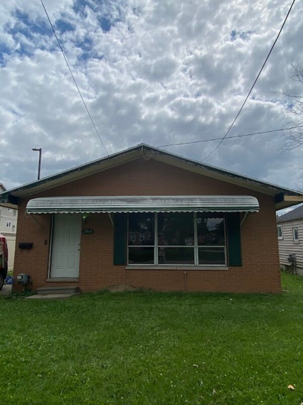 Building Photo - 2915 Berkley St