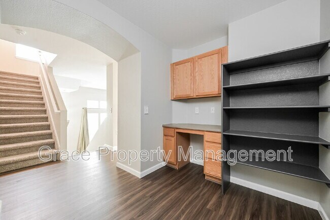 Building Photo - 1495 Red Cliff Way