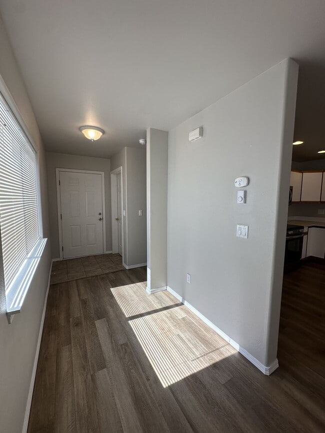 Foto del edificio - Canyon Triplex - 00000-CANYON-00