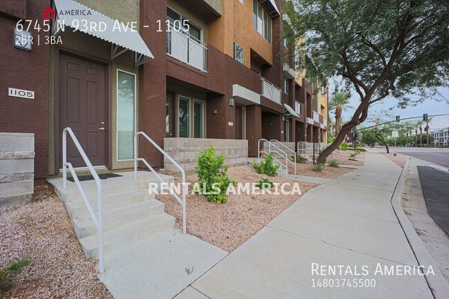 Building Photo - Townhome in The Quarter!