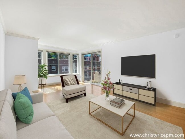 Building Photo - 1700 Bellevue Ave