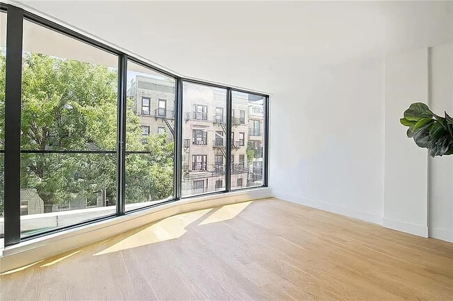 Building Photo - 205 Freeman St