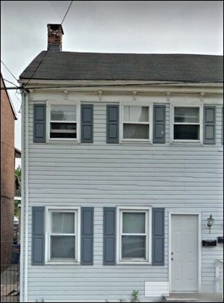 Primary Photo - 3 bdrm 2 bth duplex