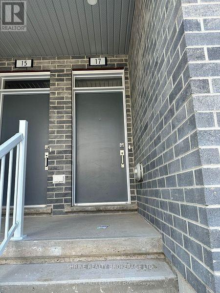 Building Photo - 990 Deveron Crescent