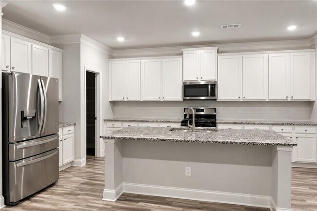 Building Photo - 4462 Silver Oak Dr SW