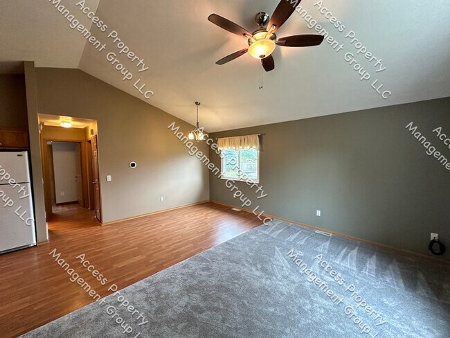 Building Photo - Cedar Springs Three Bedroom Home