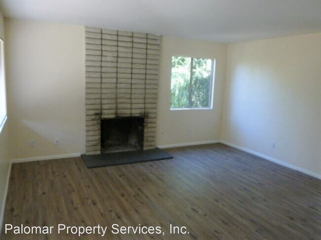 Building Photo - 4 br, 2.5 bath House - 1322 Country Club Dr