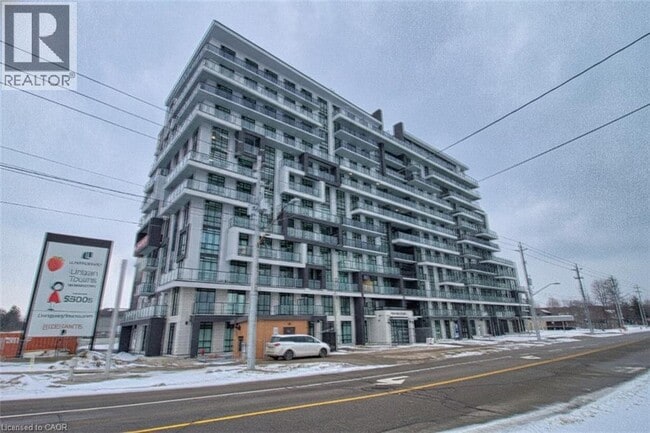 Building Photo - 461 Green Rd