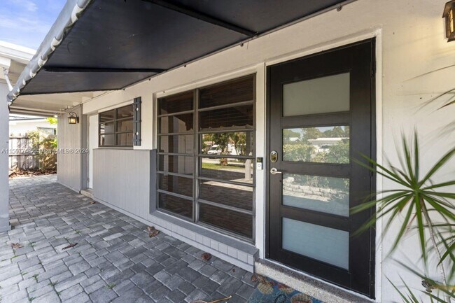 Foto del edificio - 2518 Gulfstream Ln