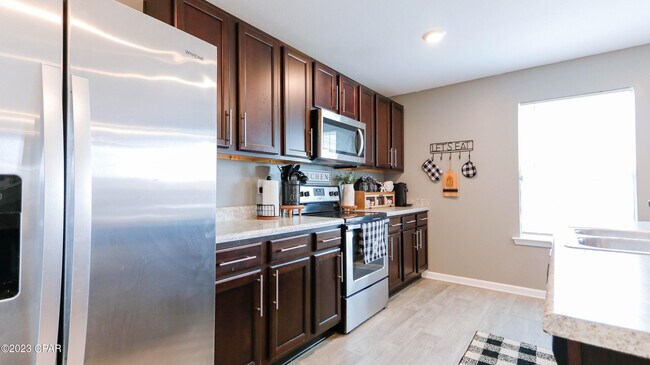 Building Photo - 7121 Penn Way