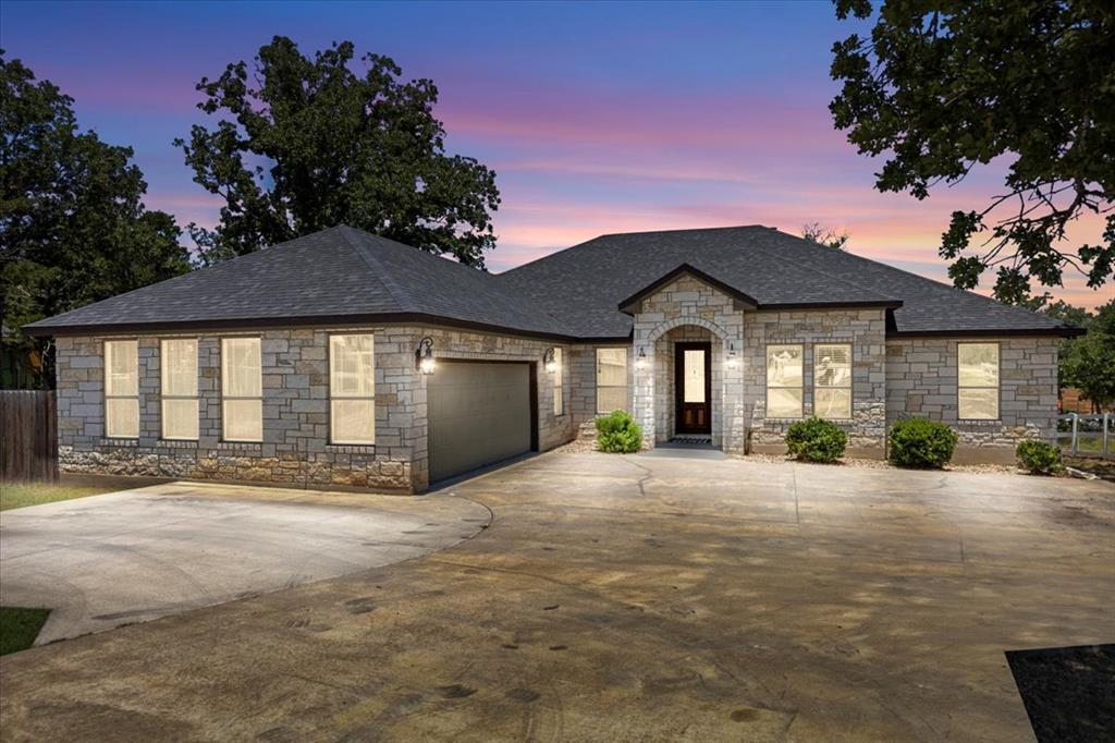Foto principal - 127 Medlar Dr