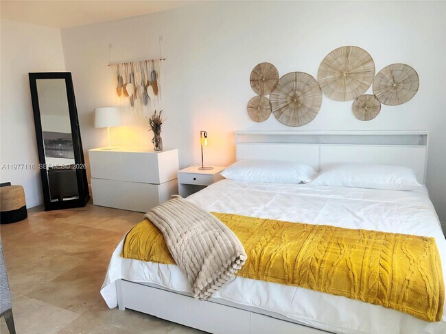 Foto del edificio - 100 Lincoln Rd