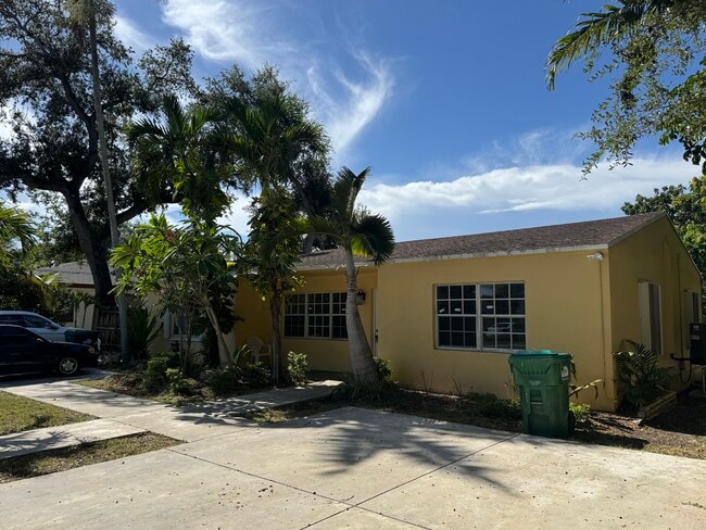 Foto del edificio - 1767 NW 93rd St