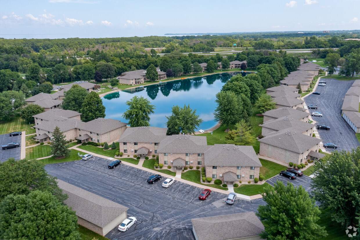 Primary Photo - Cedar Lake Apartments
