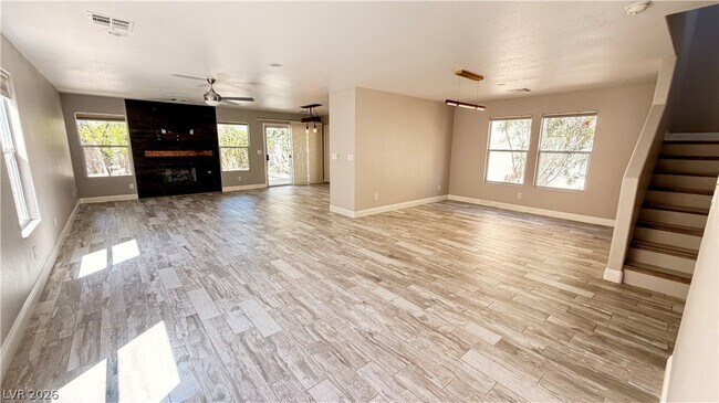 Foto del edificio - 1113 Majestic Canyon St