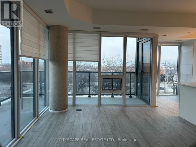 Building Photo - 1035 Southdown Rd