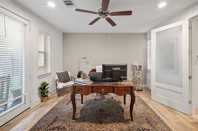 Foto del edificio - 1209 Cedarpost Tree Springs Pl