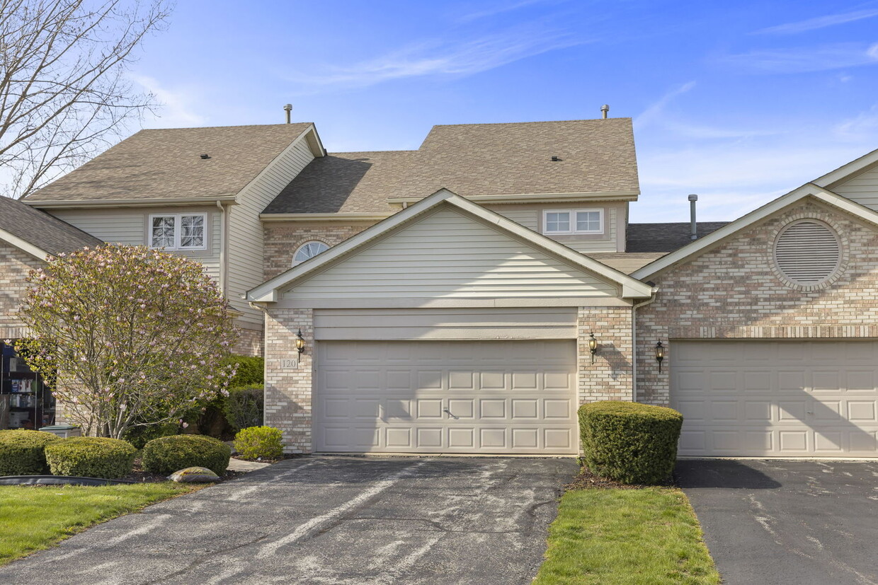 Primary Photo - 120 Iliad Dr