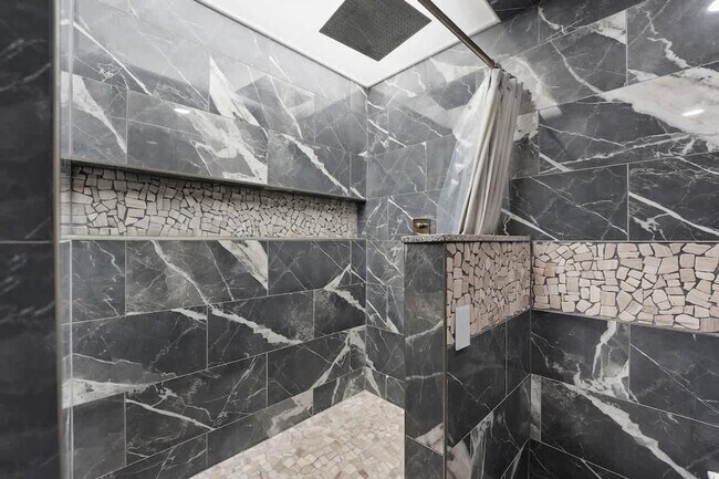 Foto del edificio - 8743 Thomas Dr