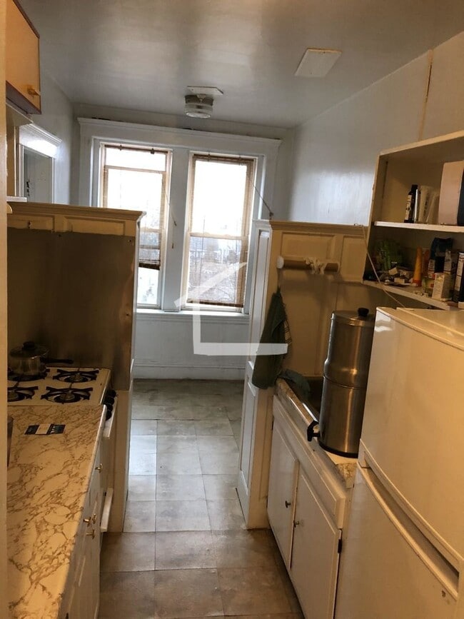 Photo - NO FEE STUDIO W ALCOVE  Great 1 bed alternative  Heat Hw inc Students ok 9.1 House