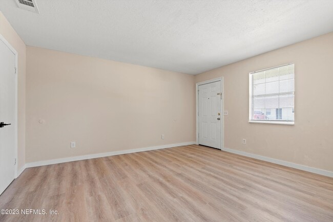 Foto del edificio - 1845 Old Moultrie Rd