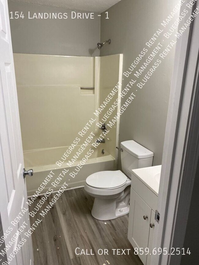 154 Landings Dr Unit 1, Frankfort, KY 40601 Room for Rent in