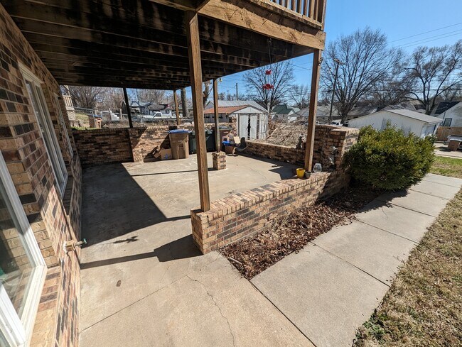 Building Photo - 1438 Kansas Ave