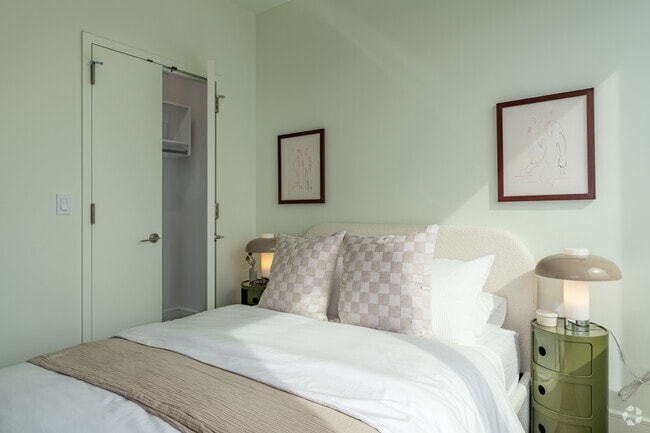 1 habitación, 1 baño - Dormitorio - The East