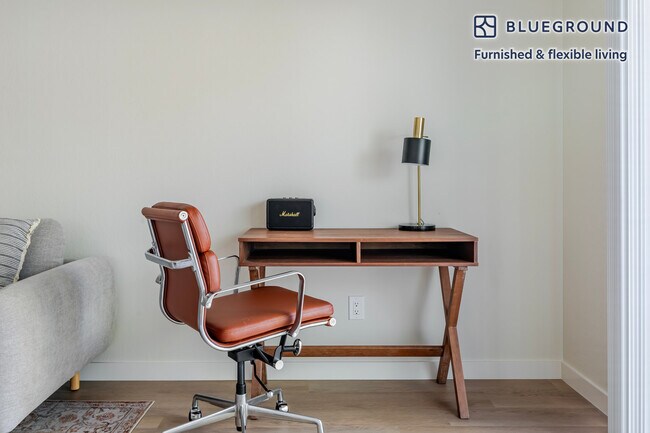 Foto del edificio - 2721 Midtown Ct