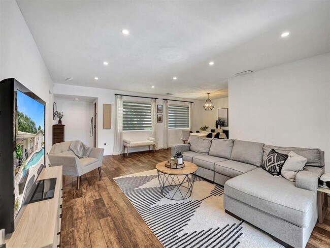 Foto del edificio - 4960 SW 89th Ave