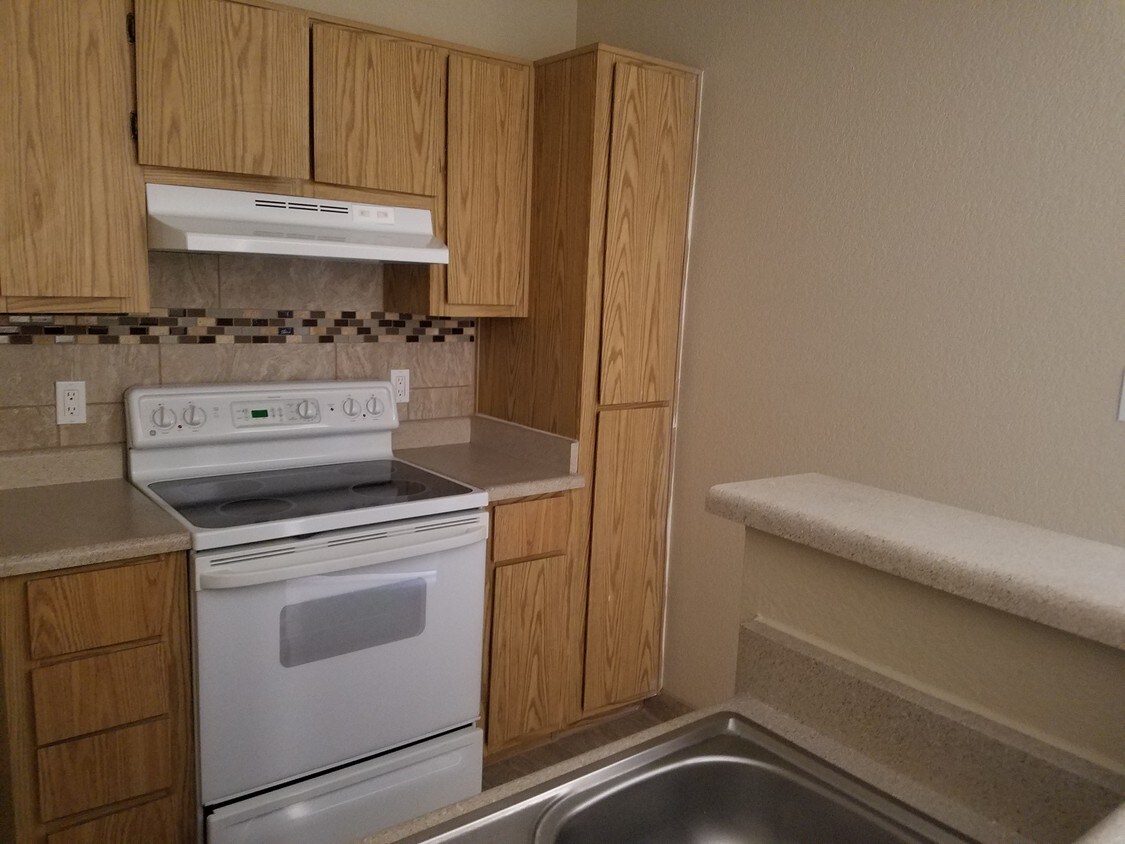 Primary Photo - 2877 N 63rd Ave