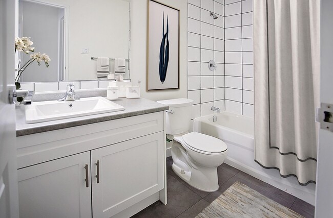 Photo du bâtiment - Central Heights Apartments