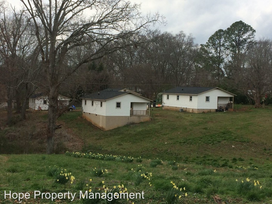 Building Photo - 239 Bryan Dr