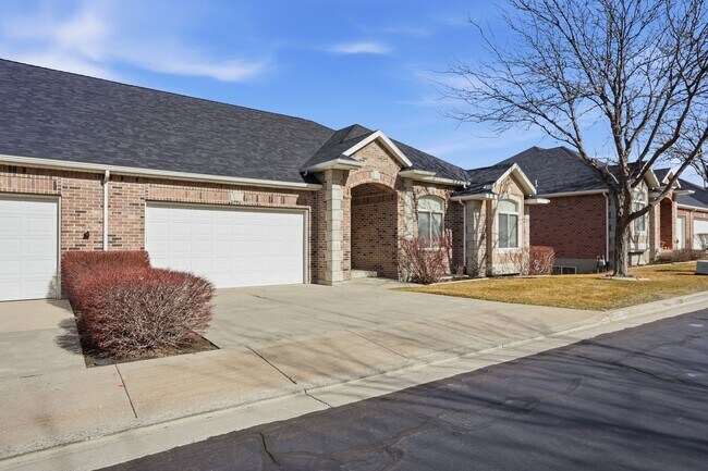 Building Photo - 3 Bedroom Draper Home