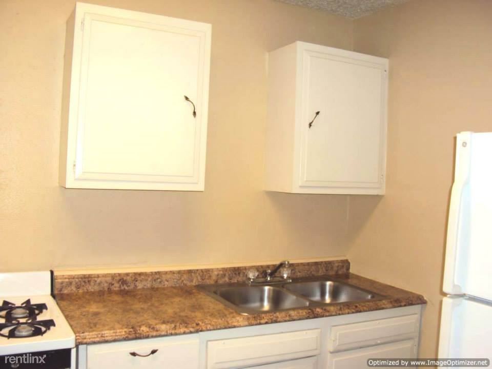 Primary Photo - 6822 Basilwood Dr